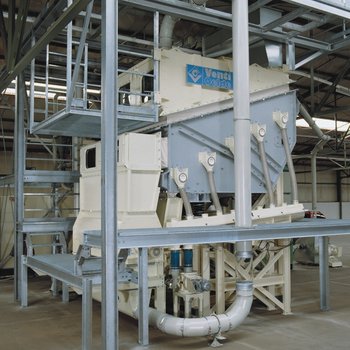Separation plant for production rejects in the hygiene industry 