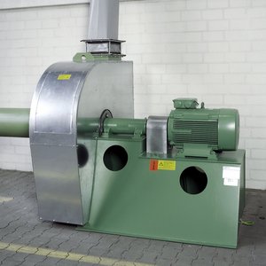 Noise reduction with a fan