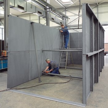 Manufacture of a filter housing