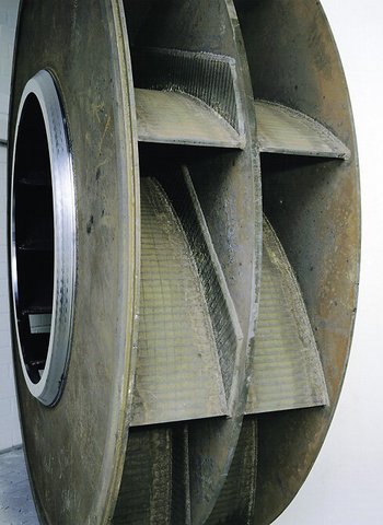  Wear protection on vulnerable surfaces by armouring the impeller blades and wear strips on both sides of the impeller backplate 