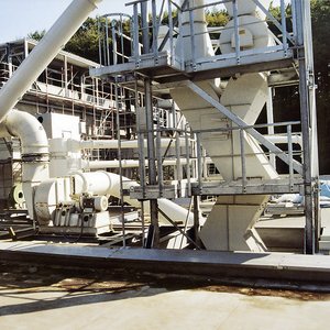 Zigzag separator for the processing of secondary fuels