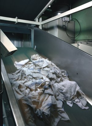Residue conveying