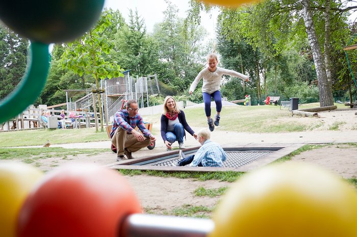 Employee Katharina Schütz with family